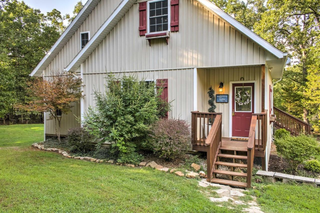 Lakefront Blue Eye Cottage With Hot Tub And Fire Pit! Exteriör bild